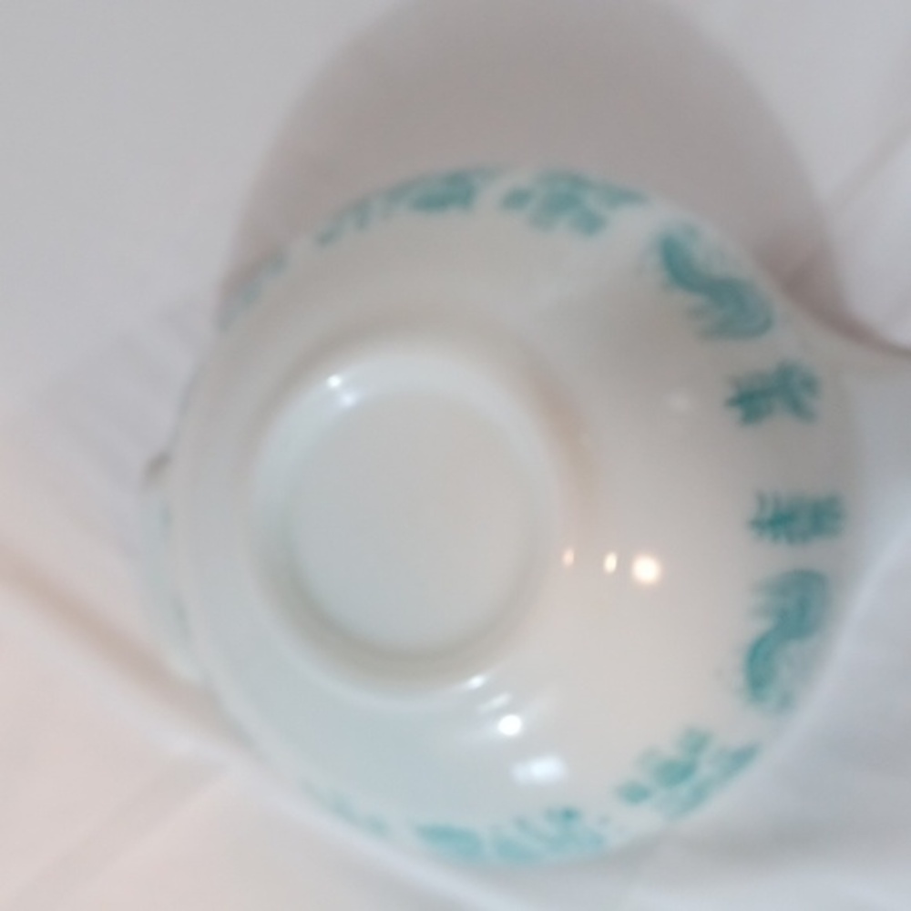 Pyrex Vintage  ButterPrint #443  Turquoise Cinderella Mixing Bowl - Picture 4 of 11